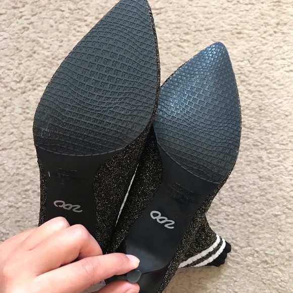 Brand new Stuart Weitzmen booties - Picture 3 of 5